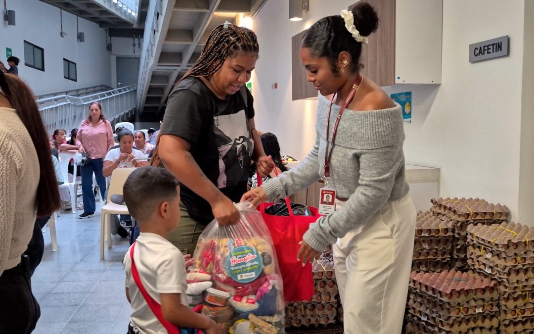 Rionegro entrega paquetes alimentarios a hogares vulnerables